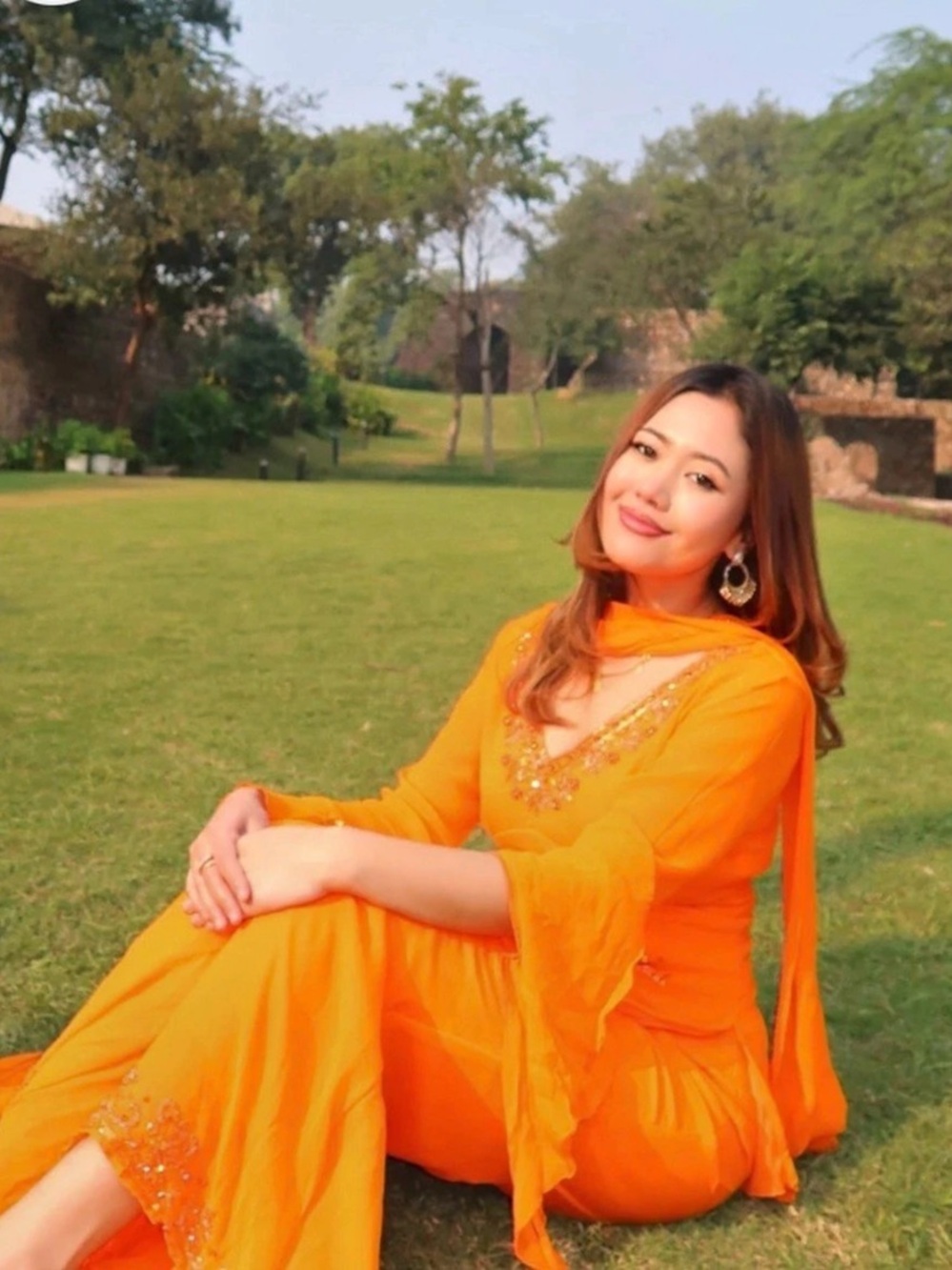 Bomzan Closet Orange Embellished 90s Indian Bollywood Kurta Set NWT